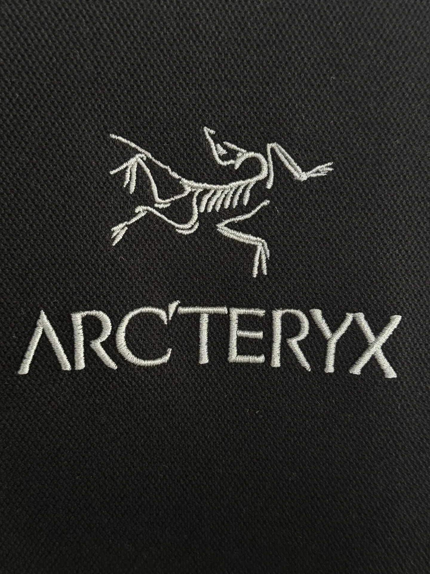 [ Quality］arc’teryx New Arrival T ， logo ， ， Same Style。 𝐂𝐎𝐋𝐎𝐔𝐑：White Black 𝐒𝐈𝐙𝐄：S-XL ： S： 55- 55- 69- 69 M： 57- 57- 71- 71 L： 59- 59- 73- 73 XL： 61- 61- 75- 75 S